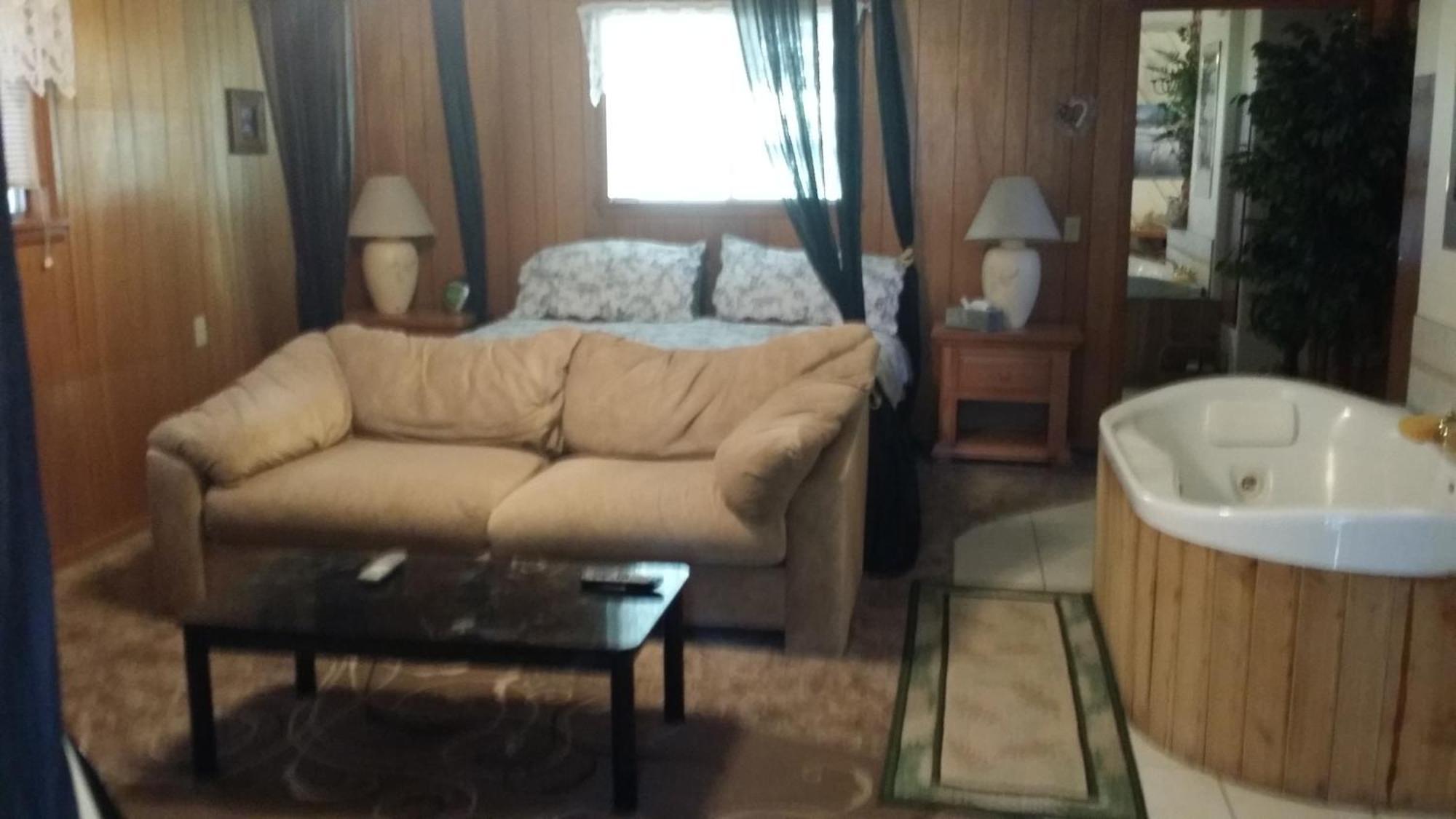 Greer Point Trails End Cabins Room photo